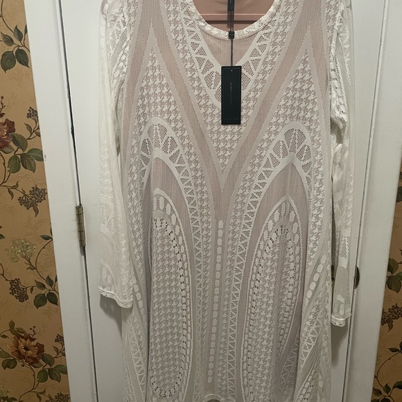 BCBGMaxAzria Dresses & Skirts - BCBGMaxAzria White Lace Dress